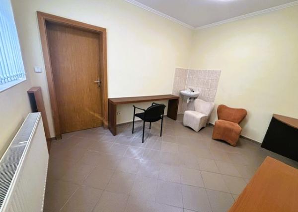 PRENÁJOM pre služby či ordináciu v centre Piešťan pri AUPARKU