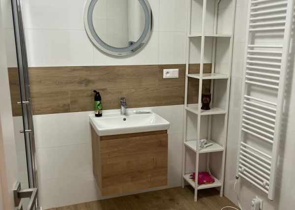 2-izbový apartmán s parkovacím miestom, Tilia, Piešťany/Banka