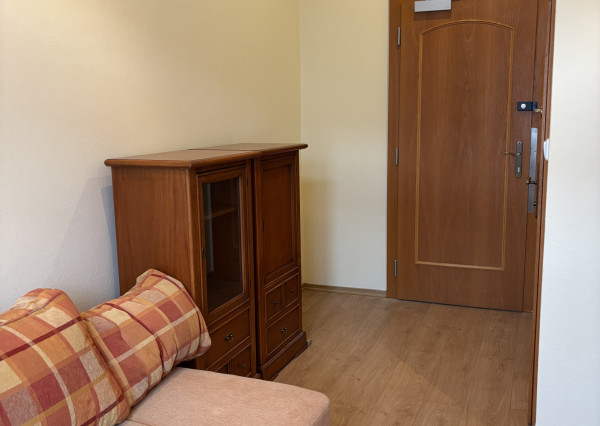 Prenájom obchodno/kancelárskeho priestoru s parkovaním v centre Piešťan