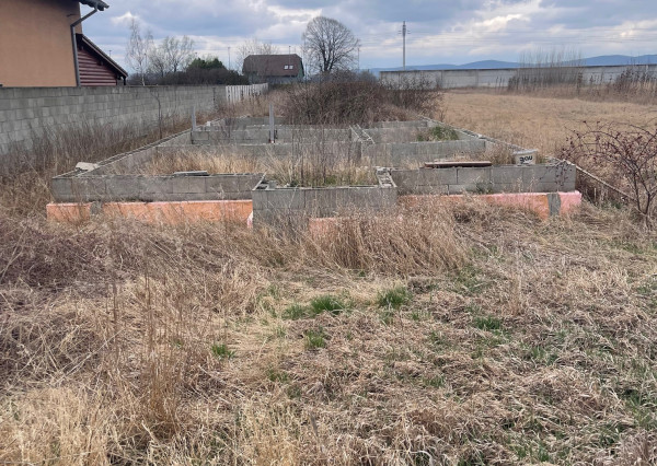 Na predaj stavebný pozemok 1300m2, Horná Streda