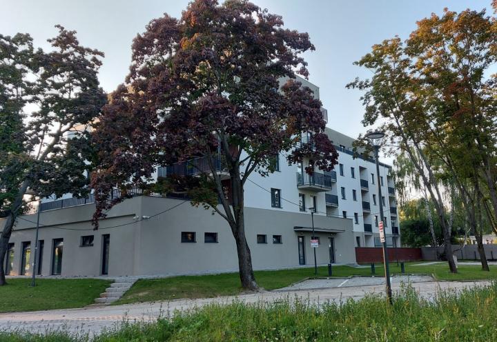 Na prenájom  1-izb. byt s parkovaním , Piešťany-Banka