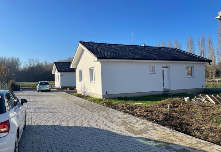 POSLEDNÝ ZO 4 DOMOV  Na predaj  novostavba RD, Dubovany