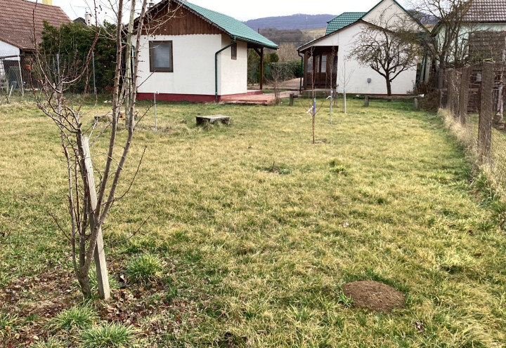 *VÝHODNÁ CENA* 4-izbový tehlový RD s krásnym pozemkom