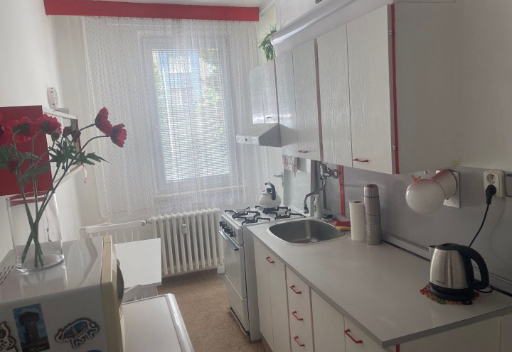 REZERVOVANÉ Na predaj 1-izbový byt s balkónom, Piešťany, Juh