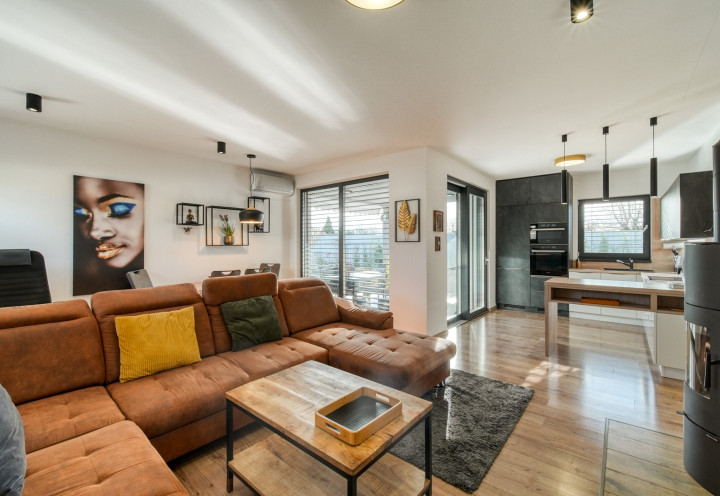 Moderný pasívny dom v Nitrianskej Blatnici–18 min od Piešťan