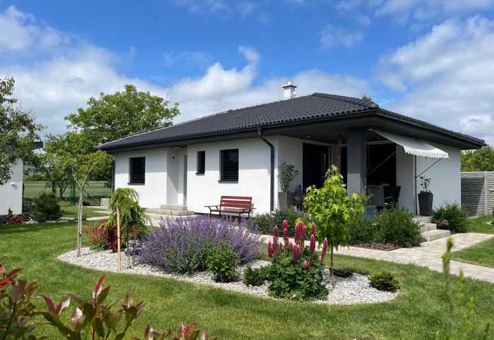 Moderný pasívny dom v Nitrianskej Blatnici–18 min od Piešťan