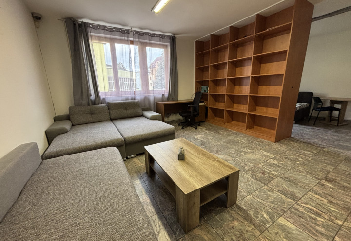 *Na prenájom* 2-izbový byt v centre Piešťan