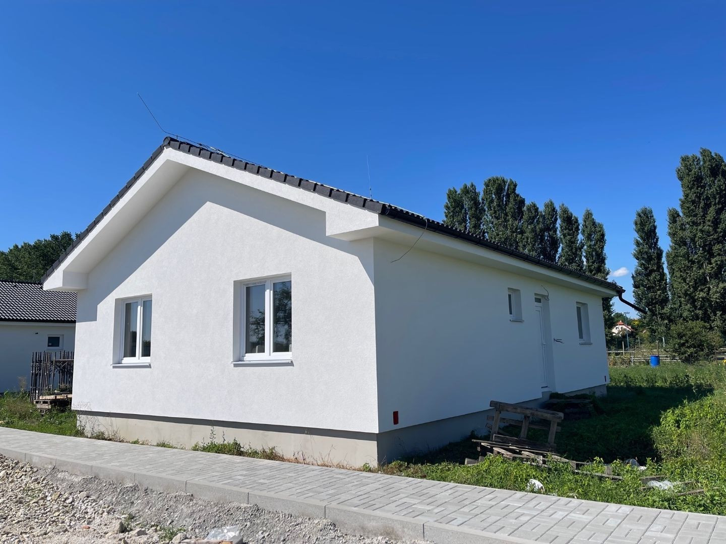 UŽ IBA 1 !  Na predaj  novostavba RD, Dubovany