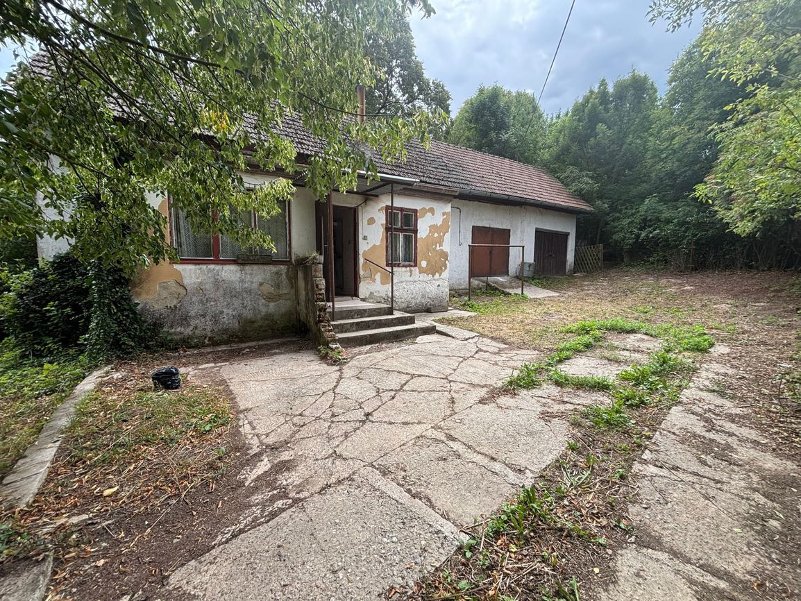 Predaj vidieckej chalupy s kúzlom minulosti v srdci kopaníc – obec Prašník