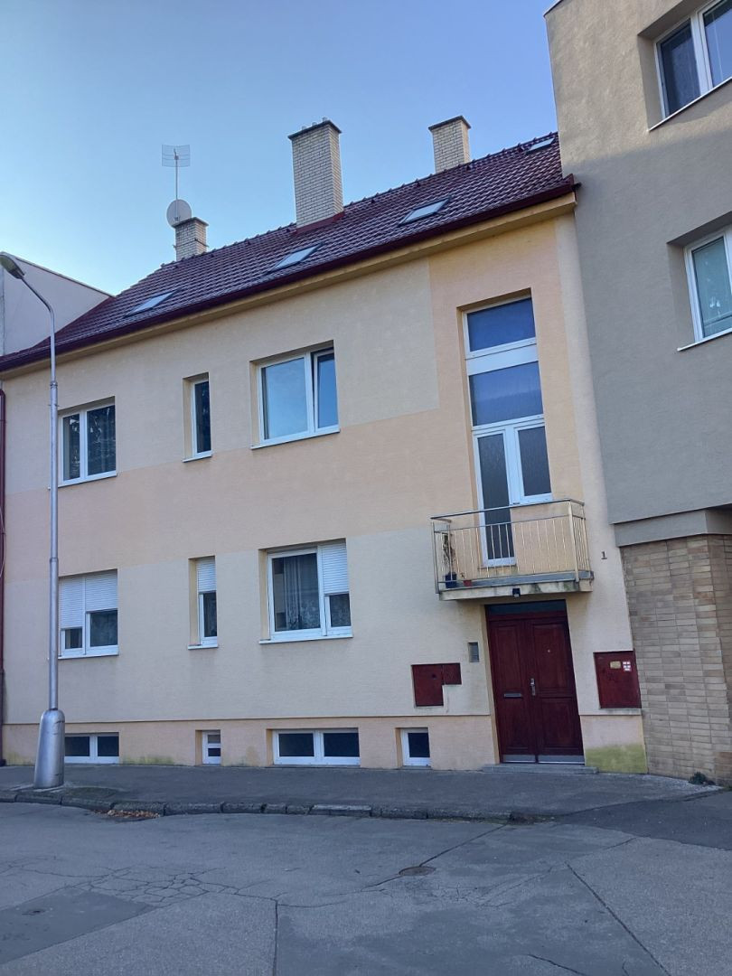 RD v centre Piešťan na bývanie aj podnikanie.