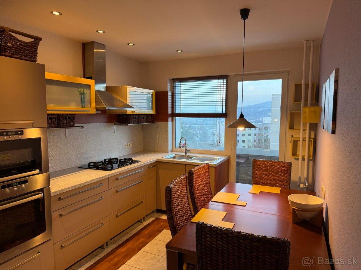 Predám útulný 3‑izbový byt s krásnym výhľadom – Považská Bystrica, sídlisko Rozkvet