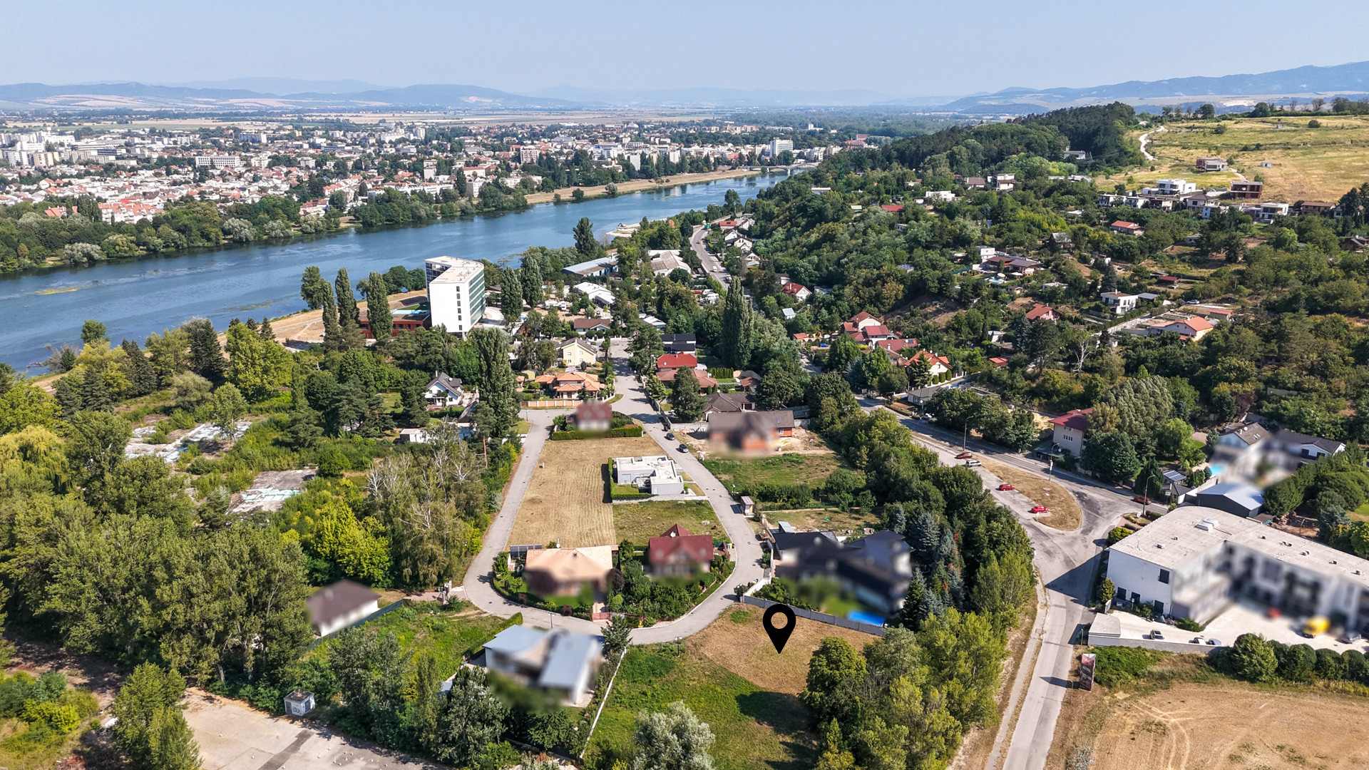 Pozemok 1 345 m² na predaj | Sĺňava II, Banka pri Piešťanoch