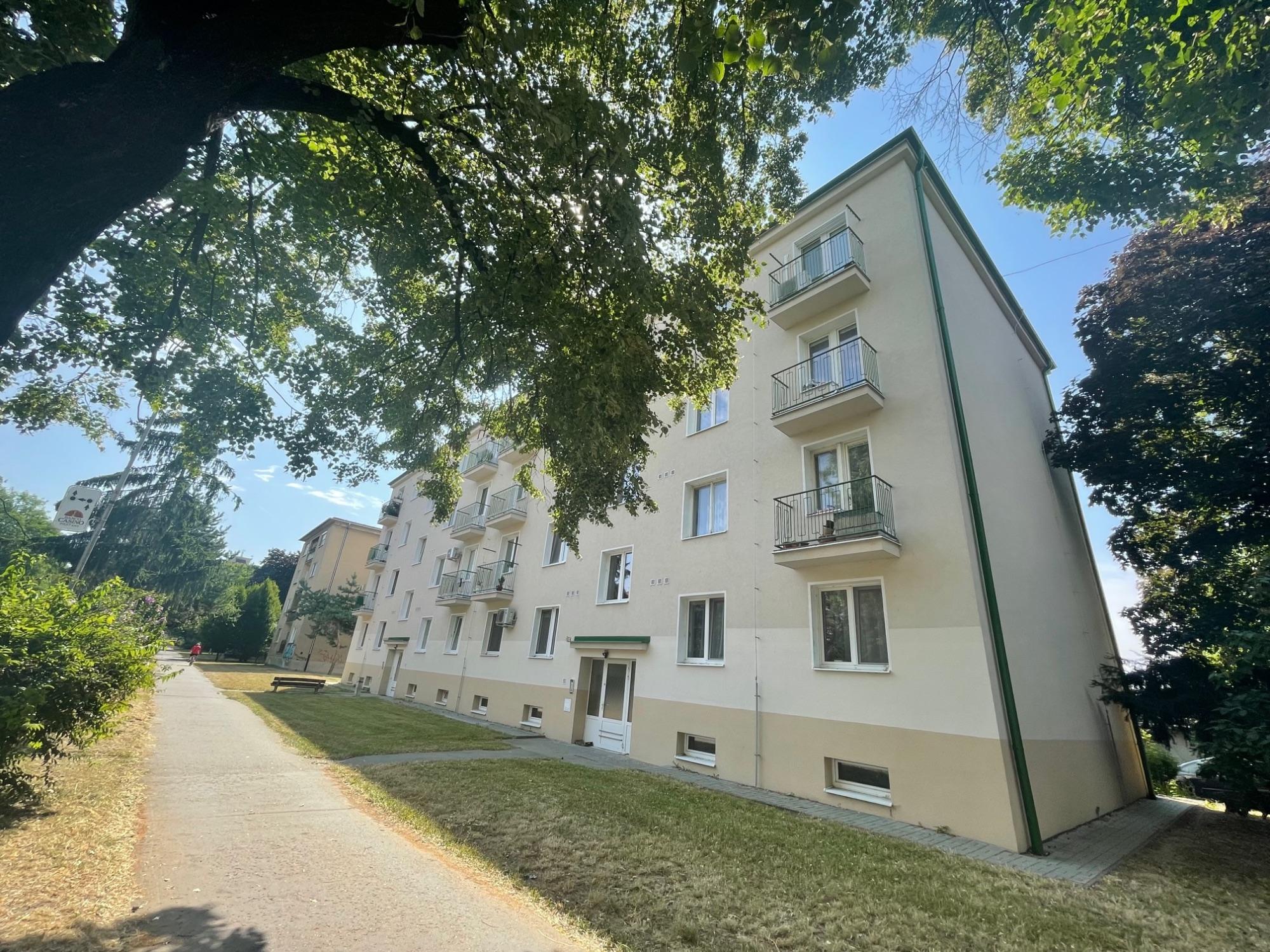 Pripravujeme do ponuky: 2-izbový byt s balkónom, Krajinská, Piešťany