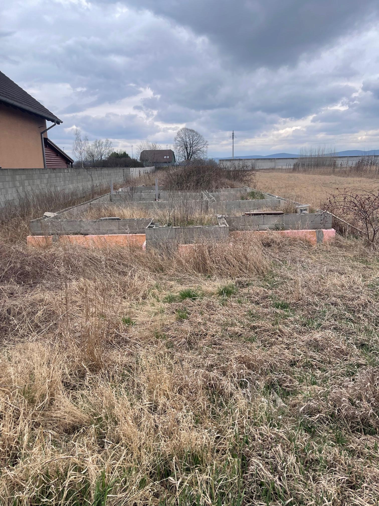 Na predaj stavebný pozemok 1300m2, Horná Streda